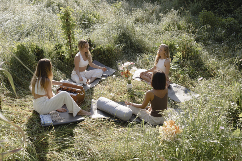 yoga summer Konstanz, frauen, vinyasa, chakras, Energie, zyklus, women circle konstanz und Tägerwilen