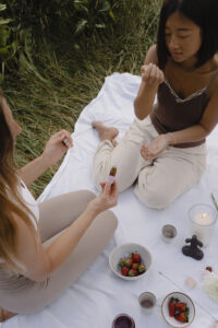 yoga summer Konstanz, frauen, vinyasa, chakras, Energie, zyklus, women circle konstanz und Tägerwilen