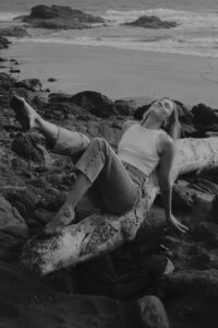 Rooted Feminine Freedom, für die Frau, die bereit ist, in ihrer Kraft zu stehen