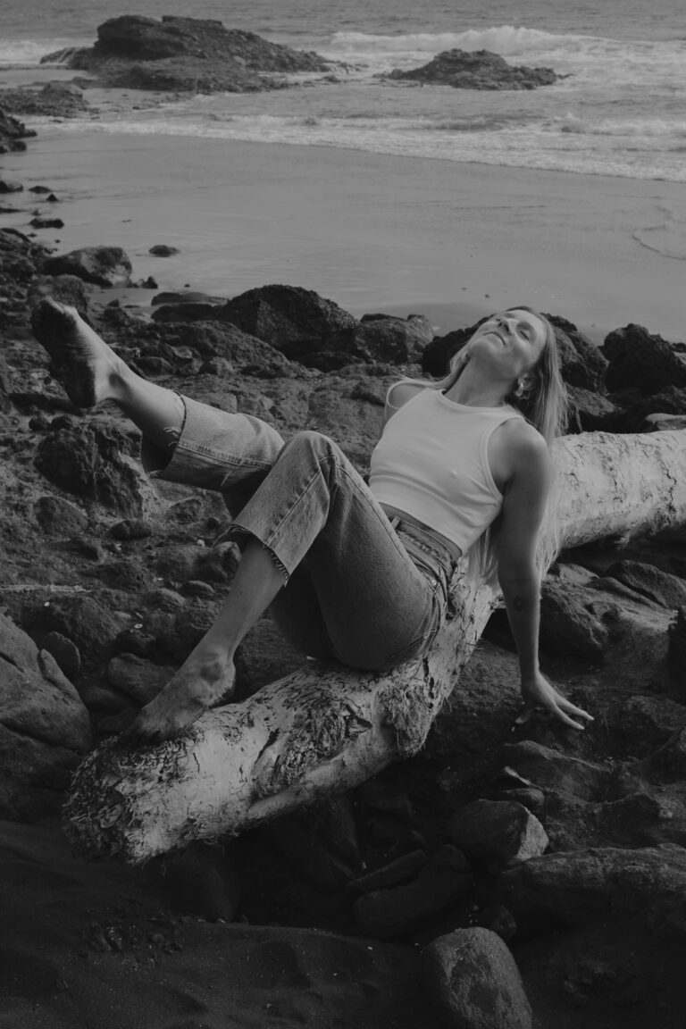 Rooted Feminine Freedom, für die Frau, die bereit ist, in ihrer Kraft zu stehen